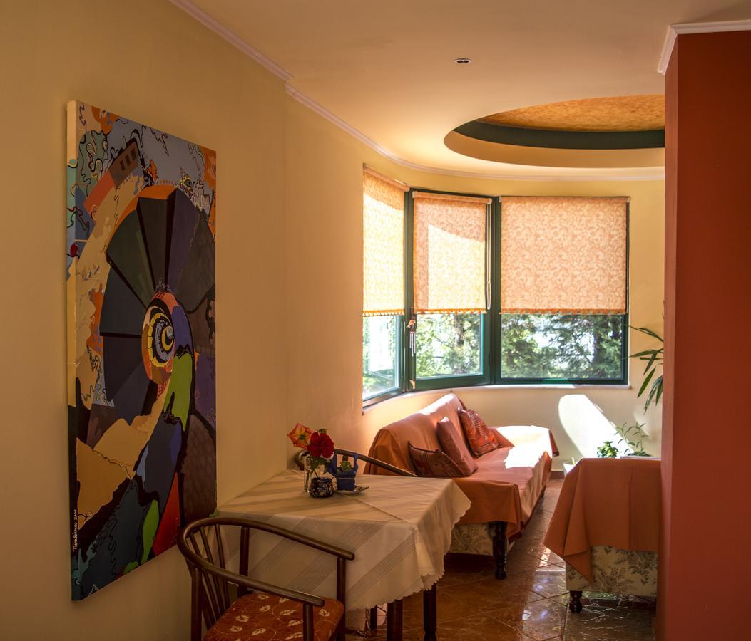 Dolphins Apartments & Rooms Limenas (Thasos) Exterior foto