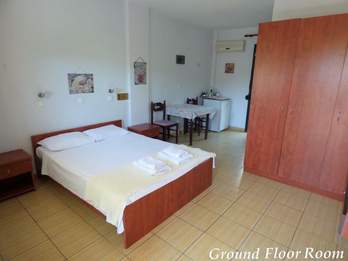 Dolphins Apartments & Rooms Limenas (Thasos) Exterior foto