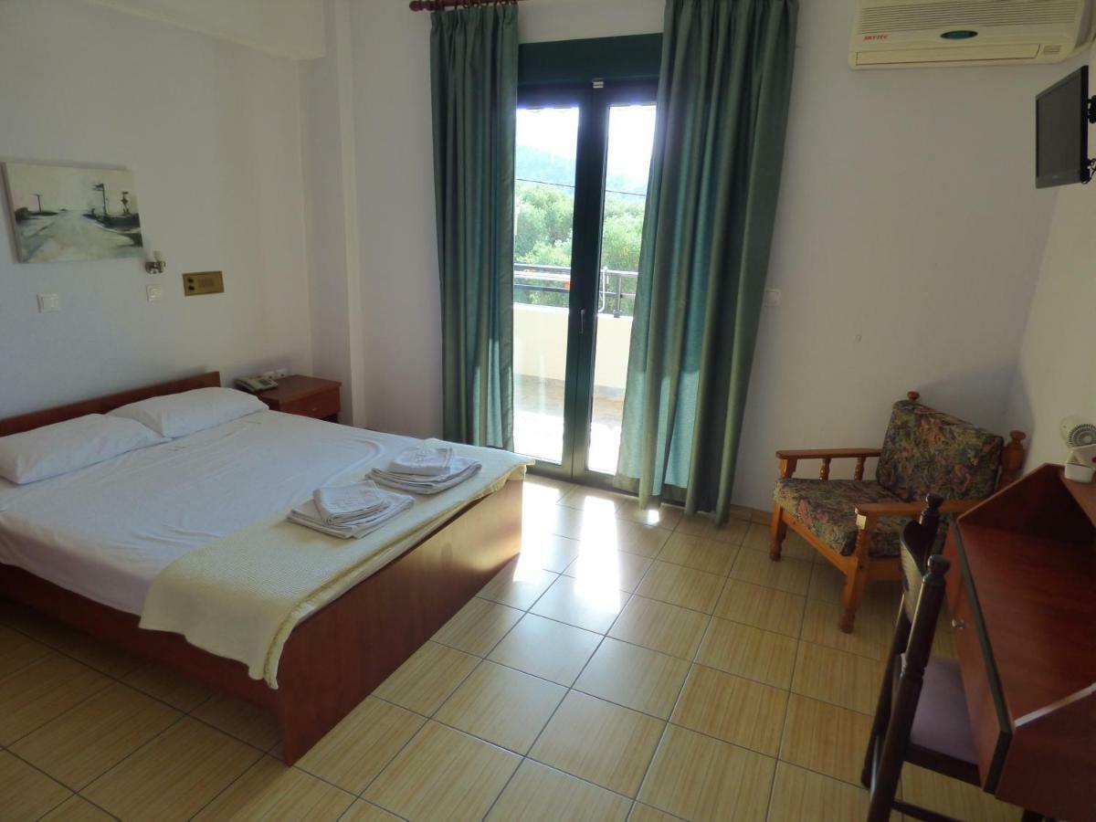 Dolphins Apartments & Rooms Limenas (Thasos) Exterior foto